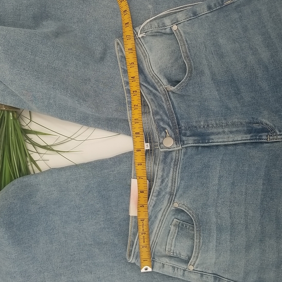 A Beautiful Soul 34" Wide Leg Blue Jeans - Picture 12 of 13